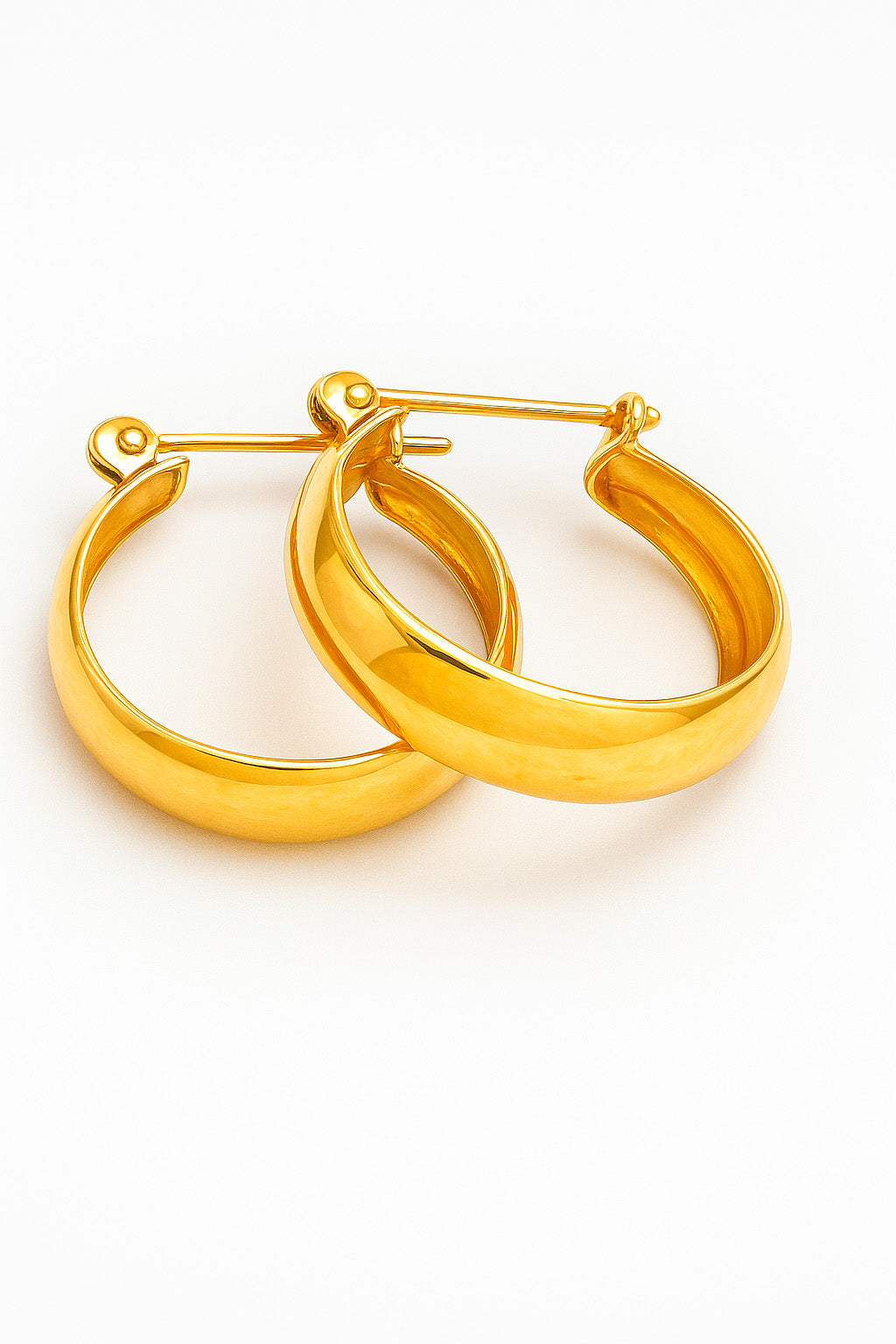 Pendientes media Argolla modelo Adaya