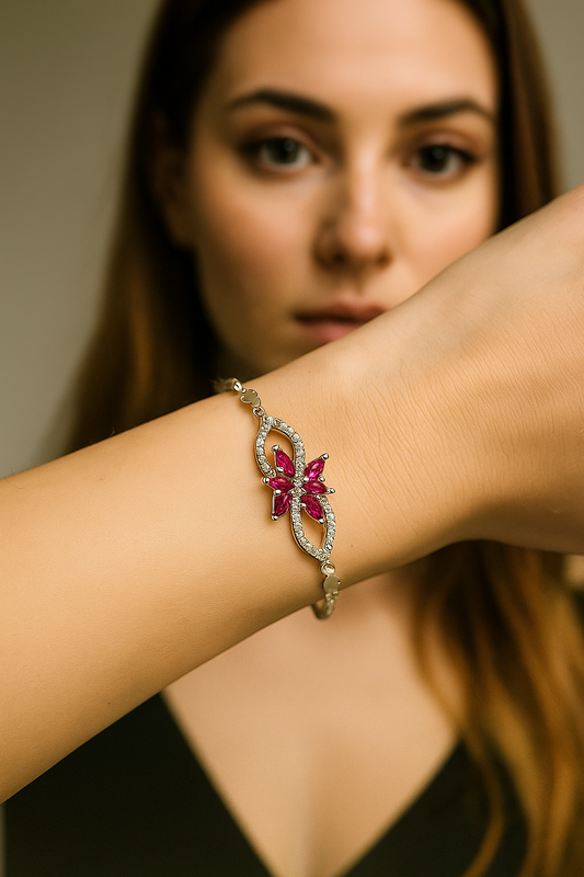 Pulsera Infinito con Circones modelo Evelyn