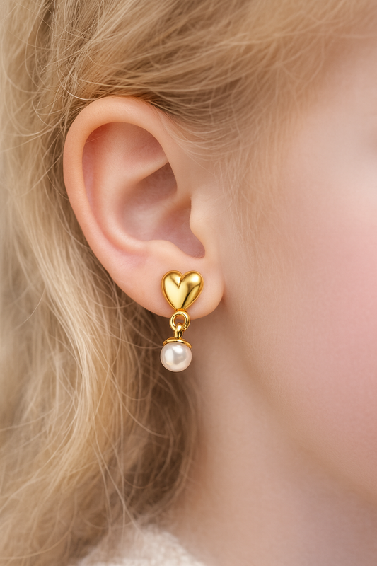 Aros semi colgantes Corazón & Perla de Oro 18K modelo Amare