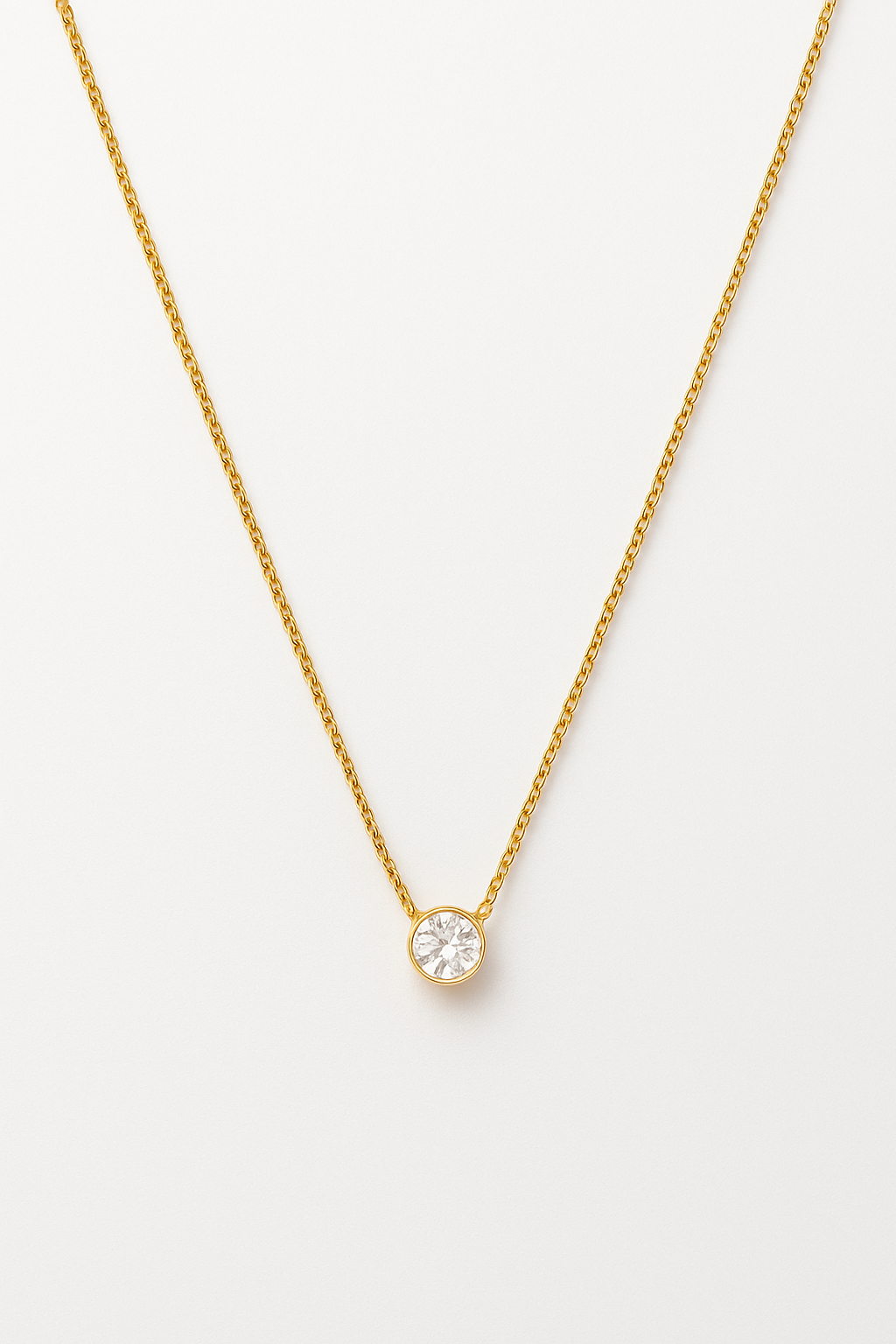 Gargantilla con punto de luz modelo Elina