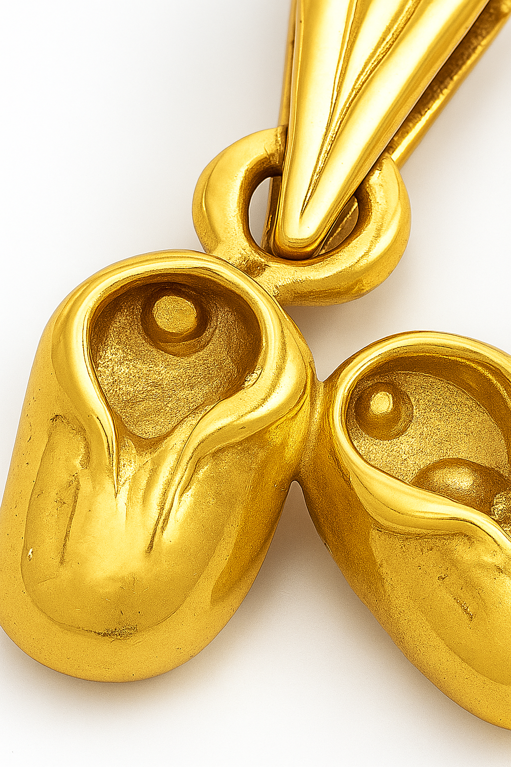 Colgante de Zapatitos Modelo Ternura en Oro 18k