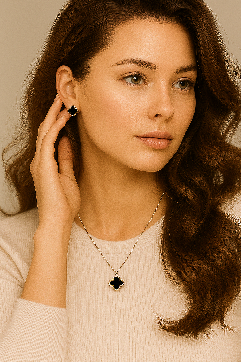 Conjunto Trébol de Ónix modelo Onira