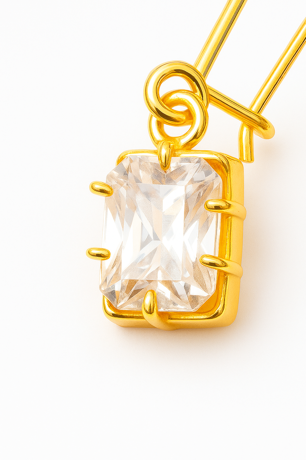 Pendientes con Circón modelo Dhalia Oro 18k