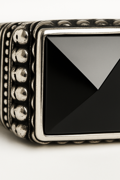 Anillo Étnico con Ónix Facetado