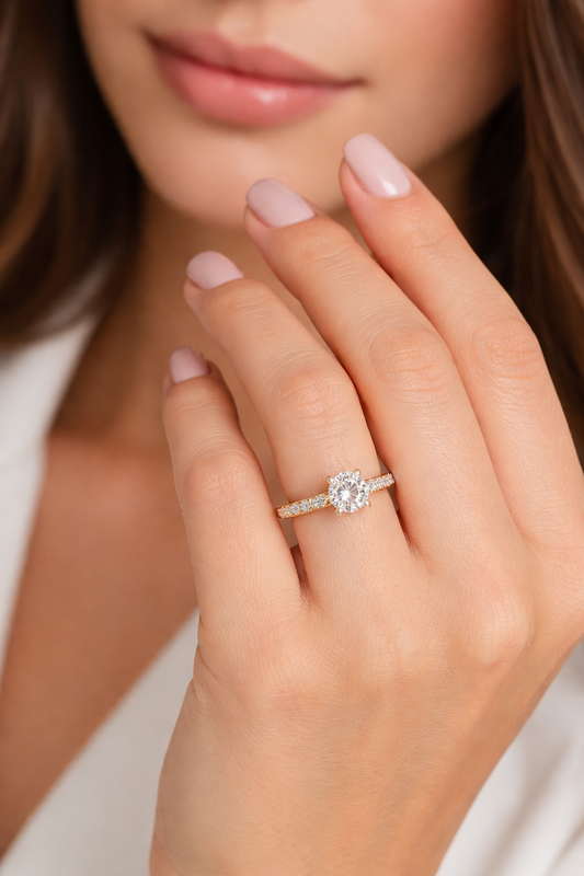 Anillo Oro 18K modelo Bela