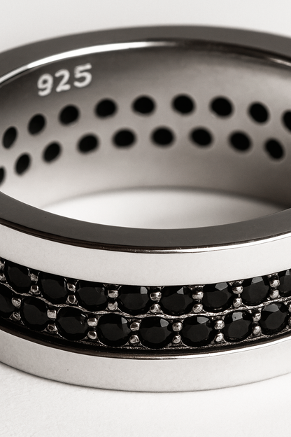 Anillo de Circones Negros