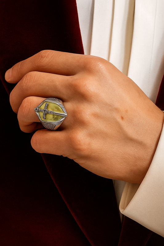 Anillo modelo Escudo y Espada