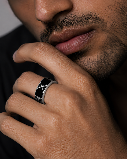 Anillo modelo Infinito de Ónix