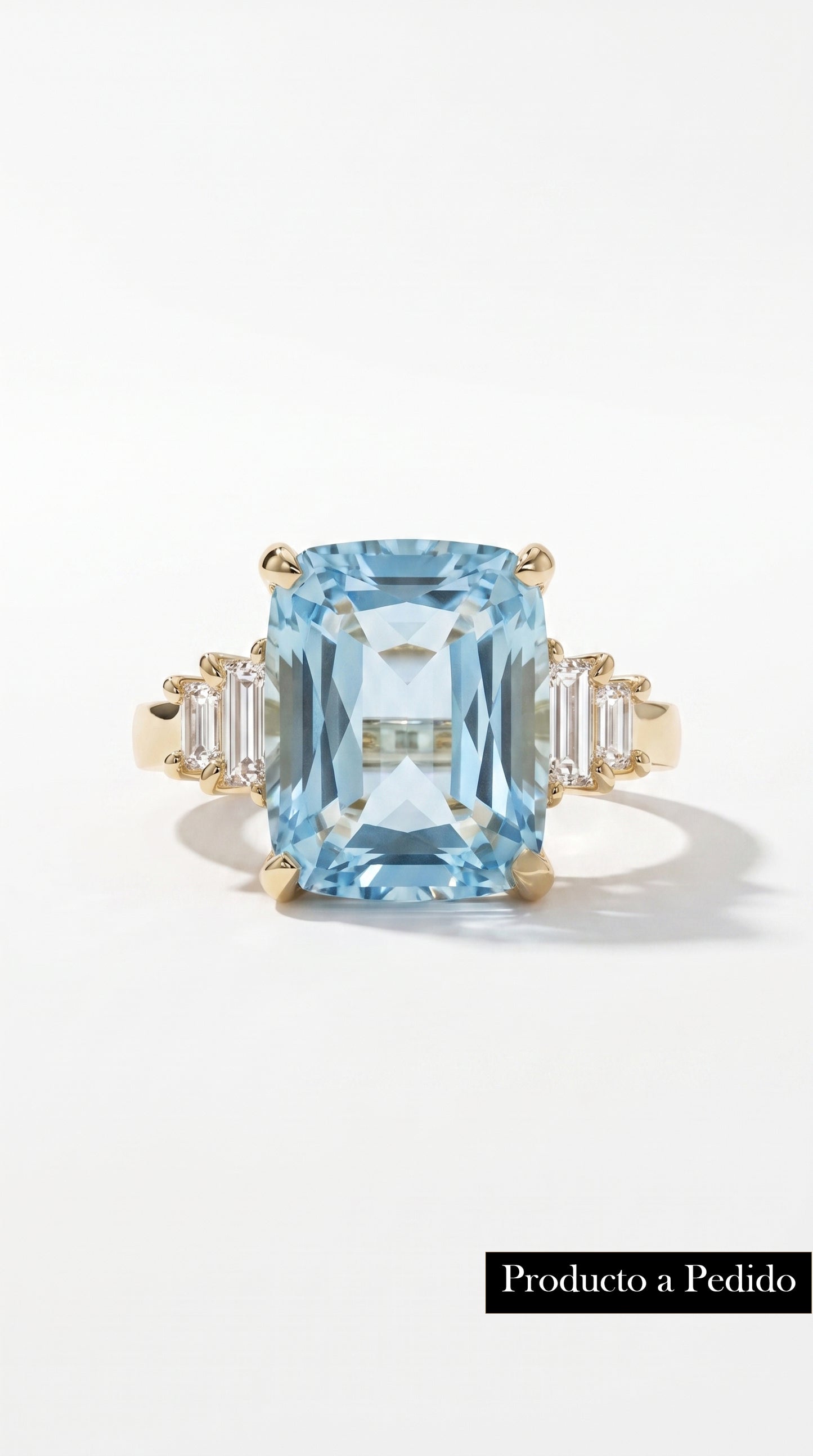Anillo Brisa · Aguamarina en Oro 18k