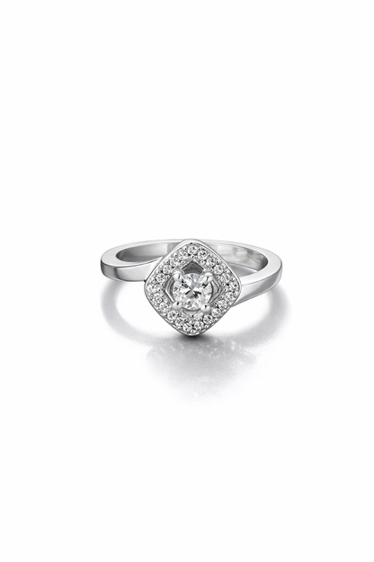 Anillo Halo rectangular modelo Ariana