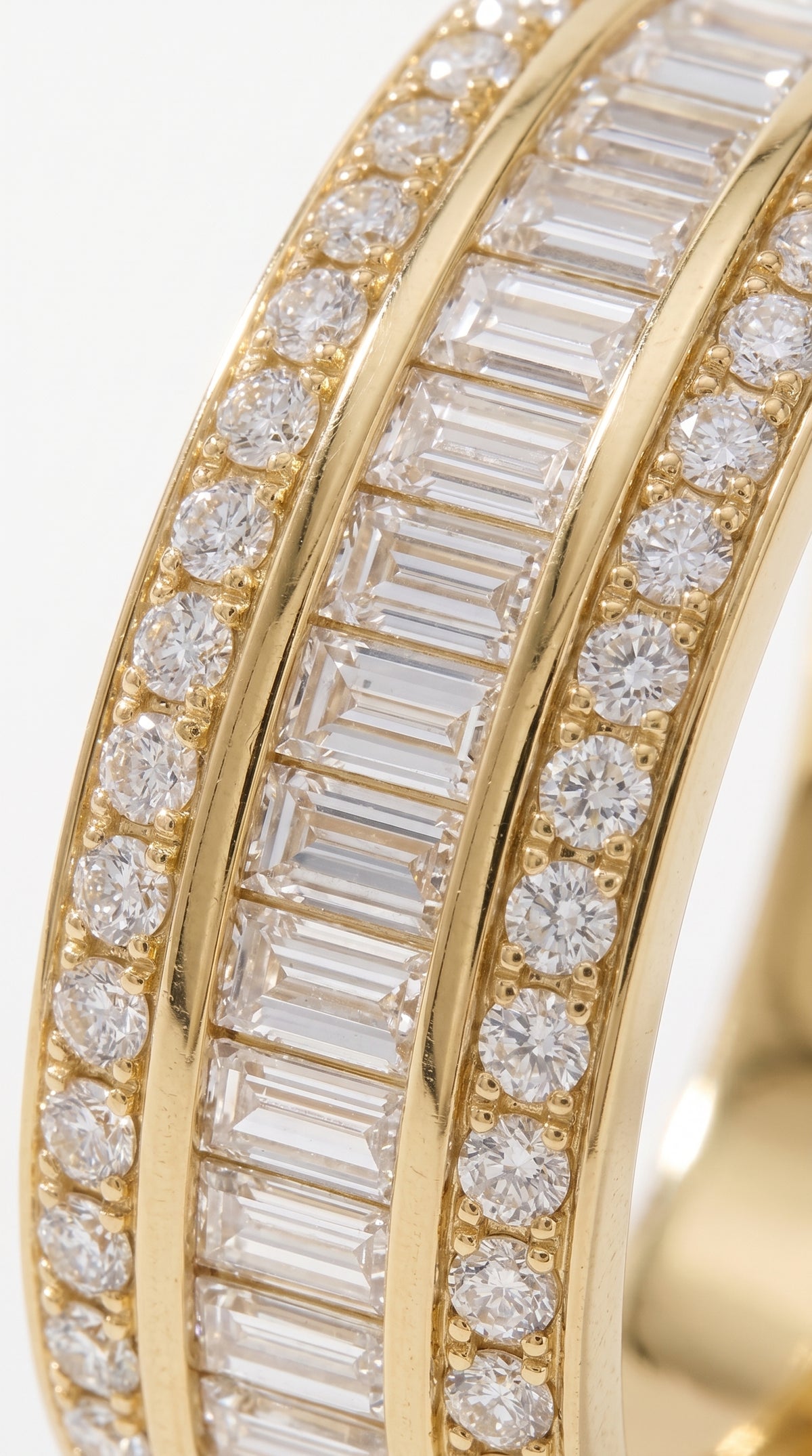 Anillo Infinito modelo Amarisse Oro 18k