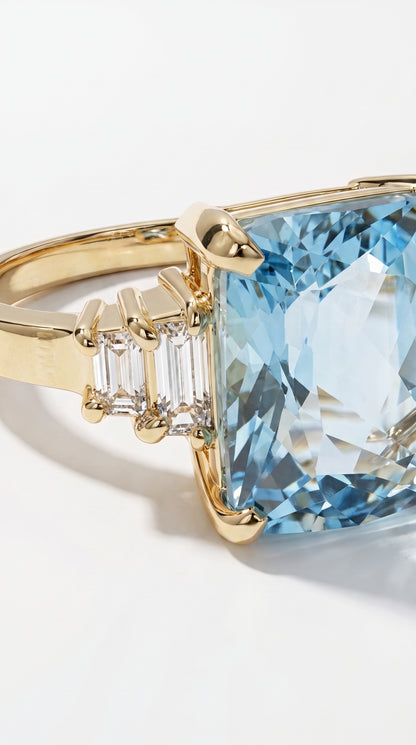 Anillo Brisa · Aguamarina en Oro 18k