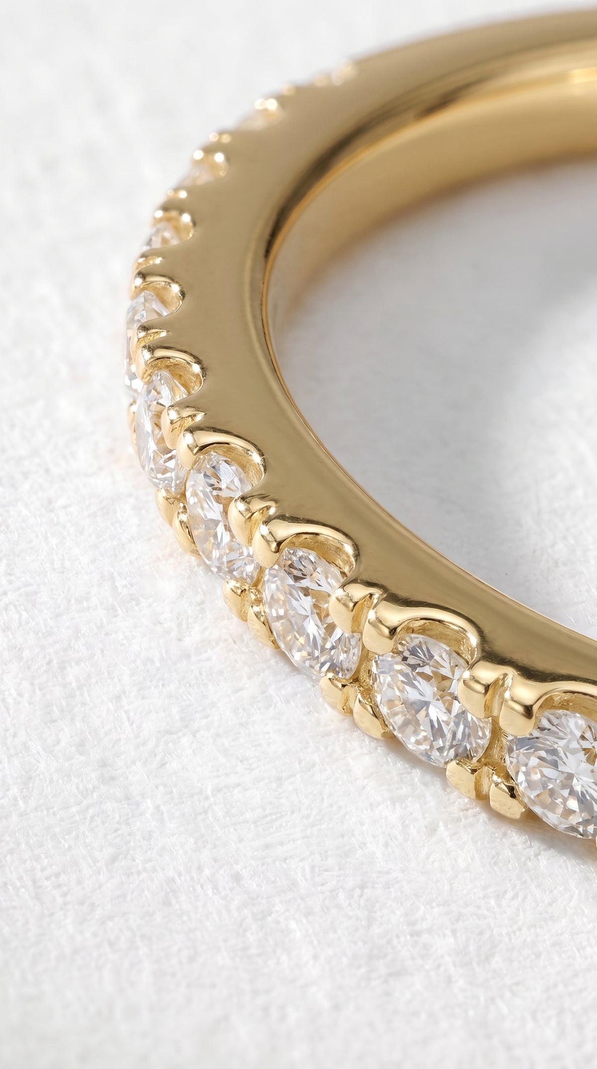 Anillo medio Cintillo modelo Élise Oro 18k