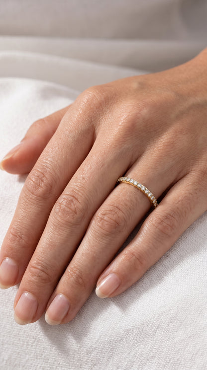 Anillo medio Cintillo modelo Élise Oro 18k