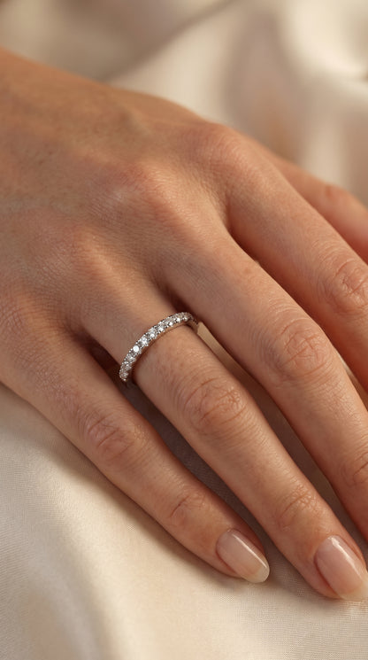 Anillo medio Cintillo modelo Élise Oro 18k