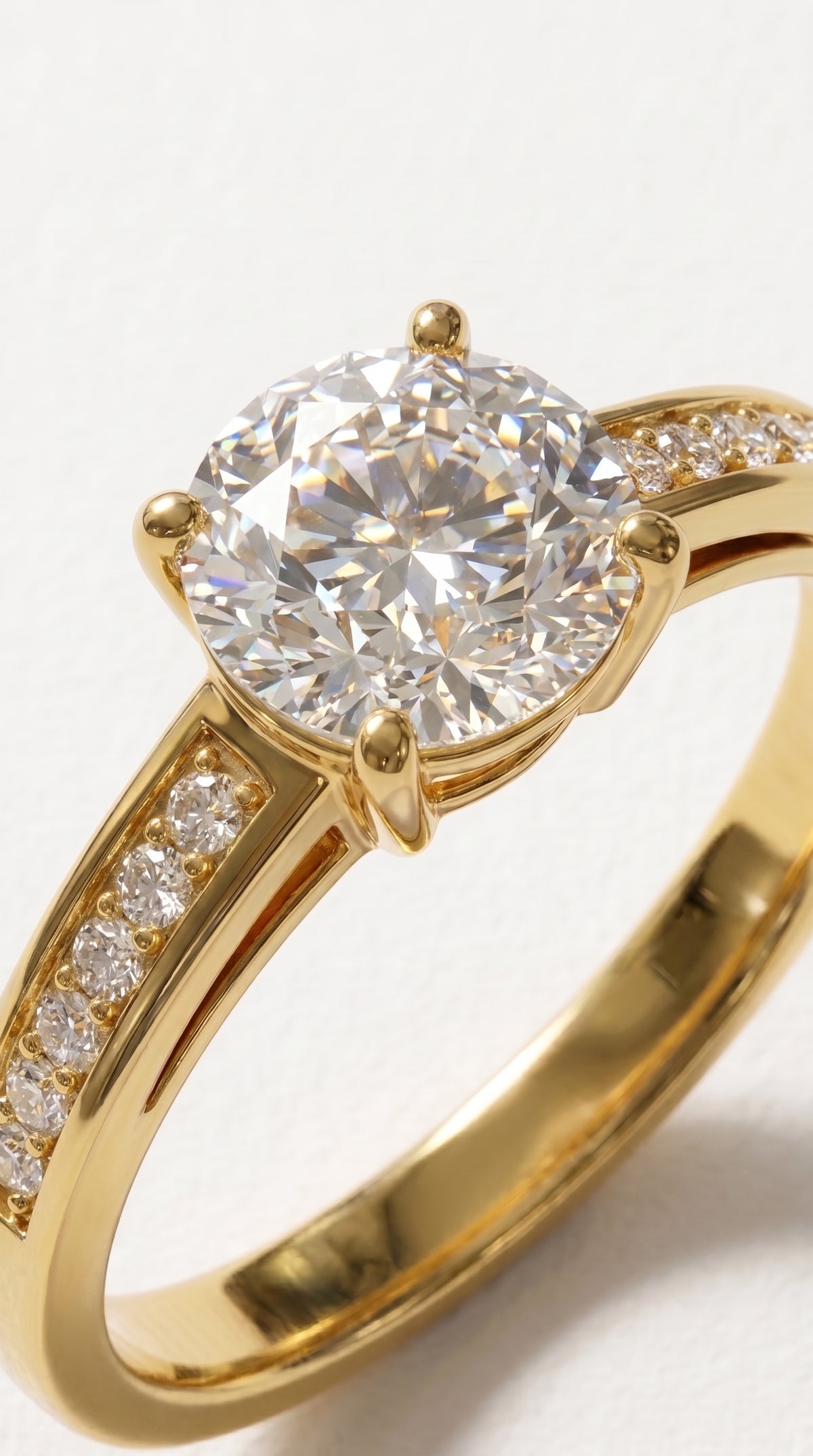 Anillo Oro 18K modelo Bela