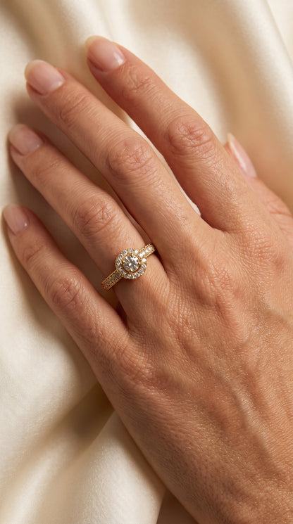 Anillo Halo modelo Seraphine Oro 18k