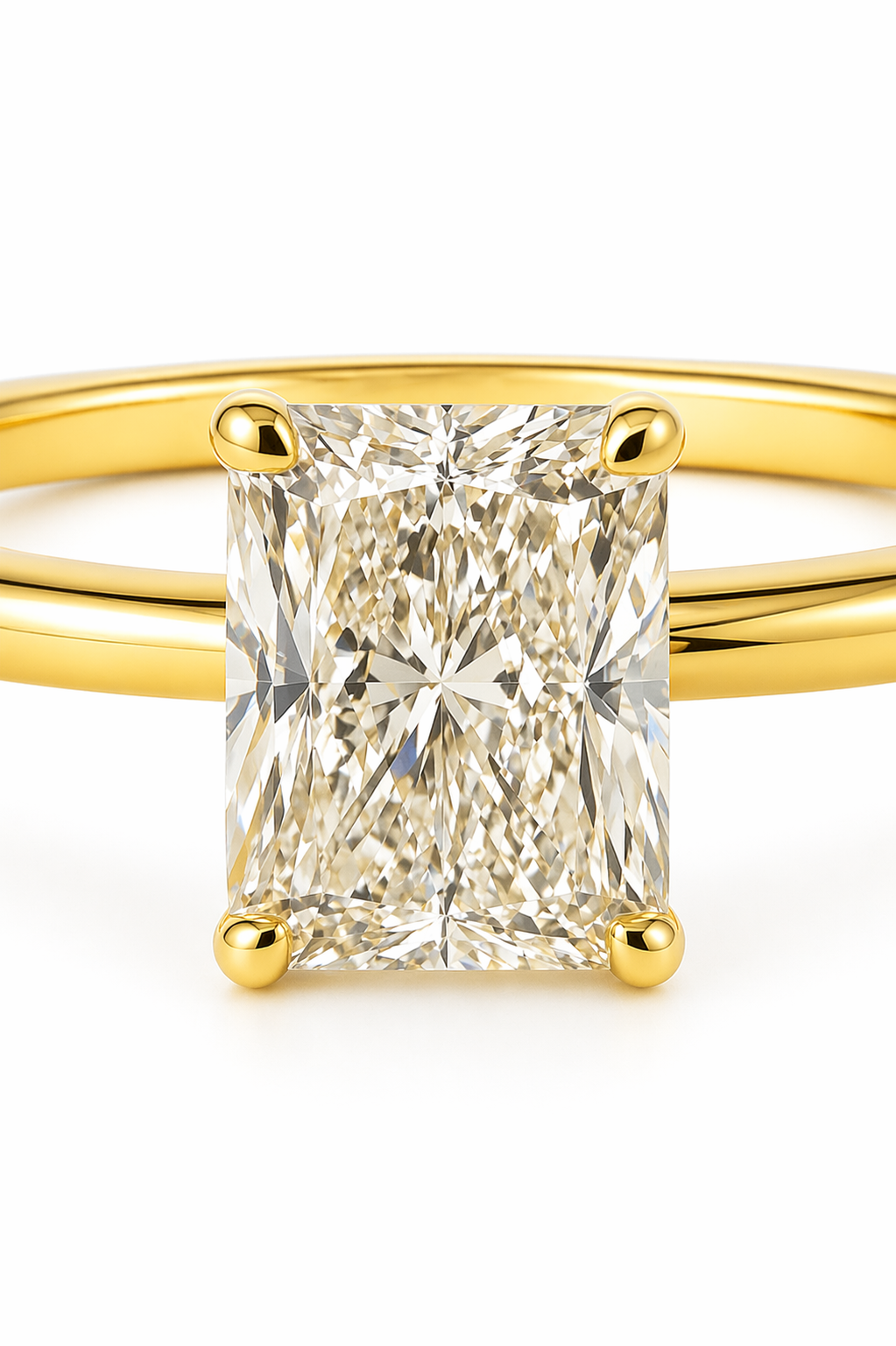 Anillo Solitario Radiante modelo Eleonor Oro 18k