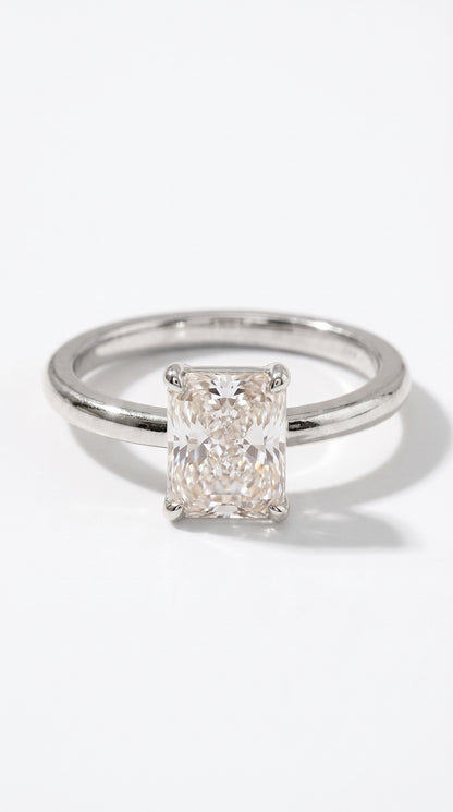 Anillo Solitario Radiante modelo Eleonor Oro 18k