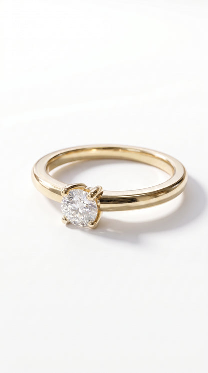 Anillo Solitario modelo Elara Oro 18k