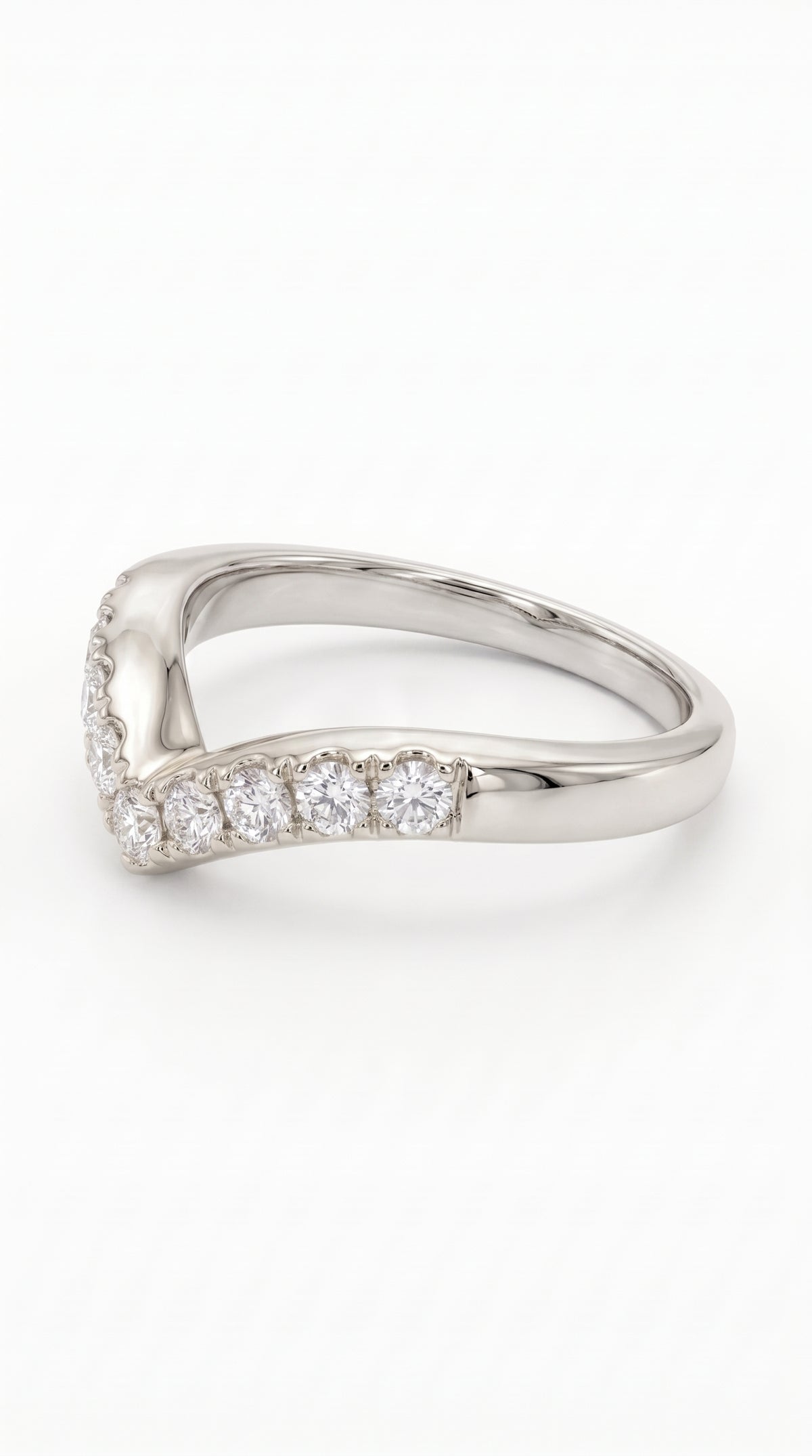Anillo "V" modelo Valerie Oro 18k