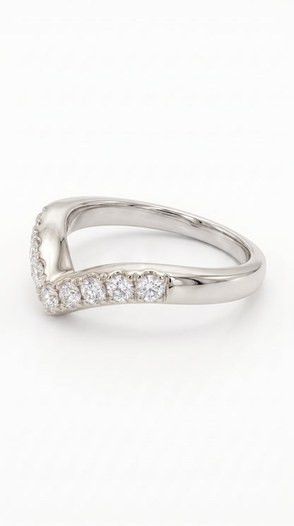 Anillo "V" modelo Valerie Oro 18k