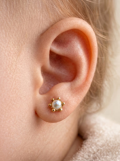 Aros abridores con perla modelo Aerin