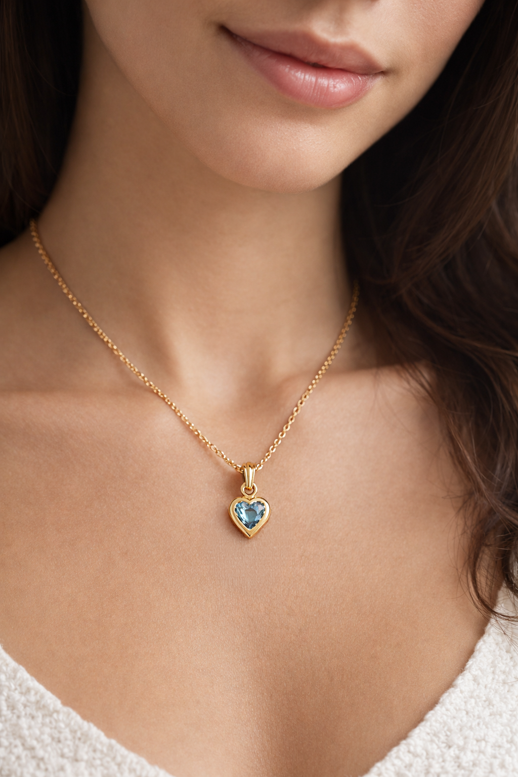 Colgante Punto de Luz Corazon Oro 18k modelo Celeste