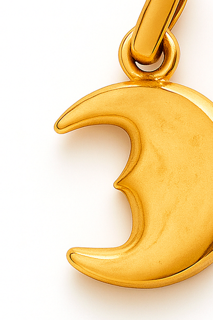 Colgante de Luna Modelo Aylin Oro 18k
