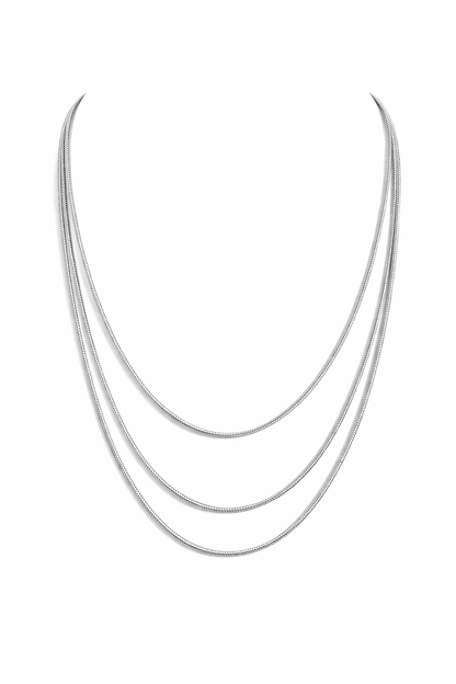 Collar triple modelo Líria