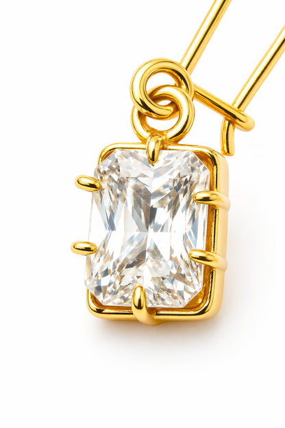 Pendientes con Circón modelo Dhalia Oro 18k