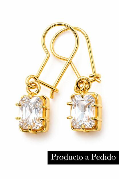 Pendientes con Circón modelo Dhalia Oro 18k