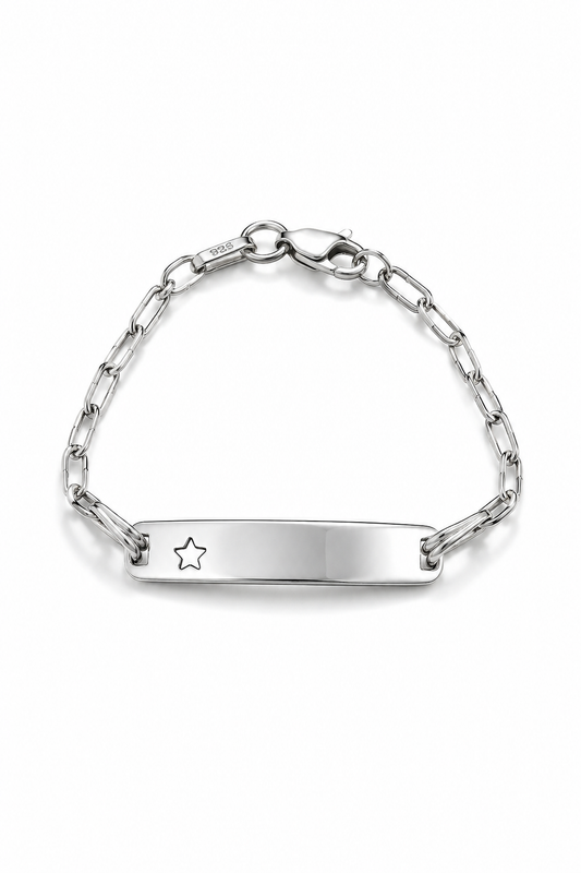 Pulsera de plata modelo Esten con estrella calada y plaquita